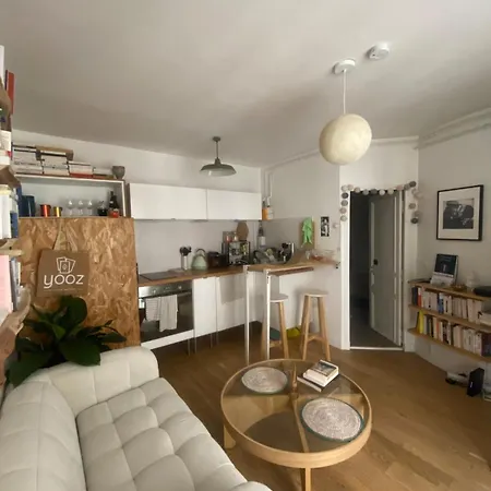 Quiet 2-room In